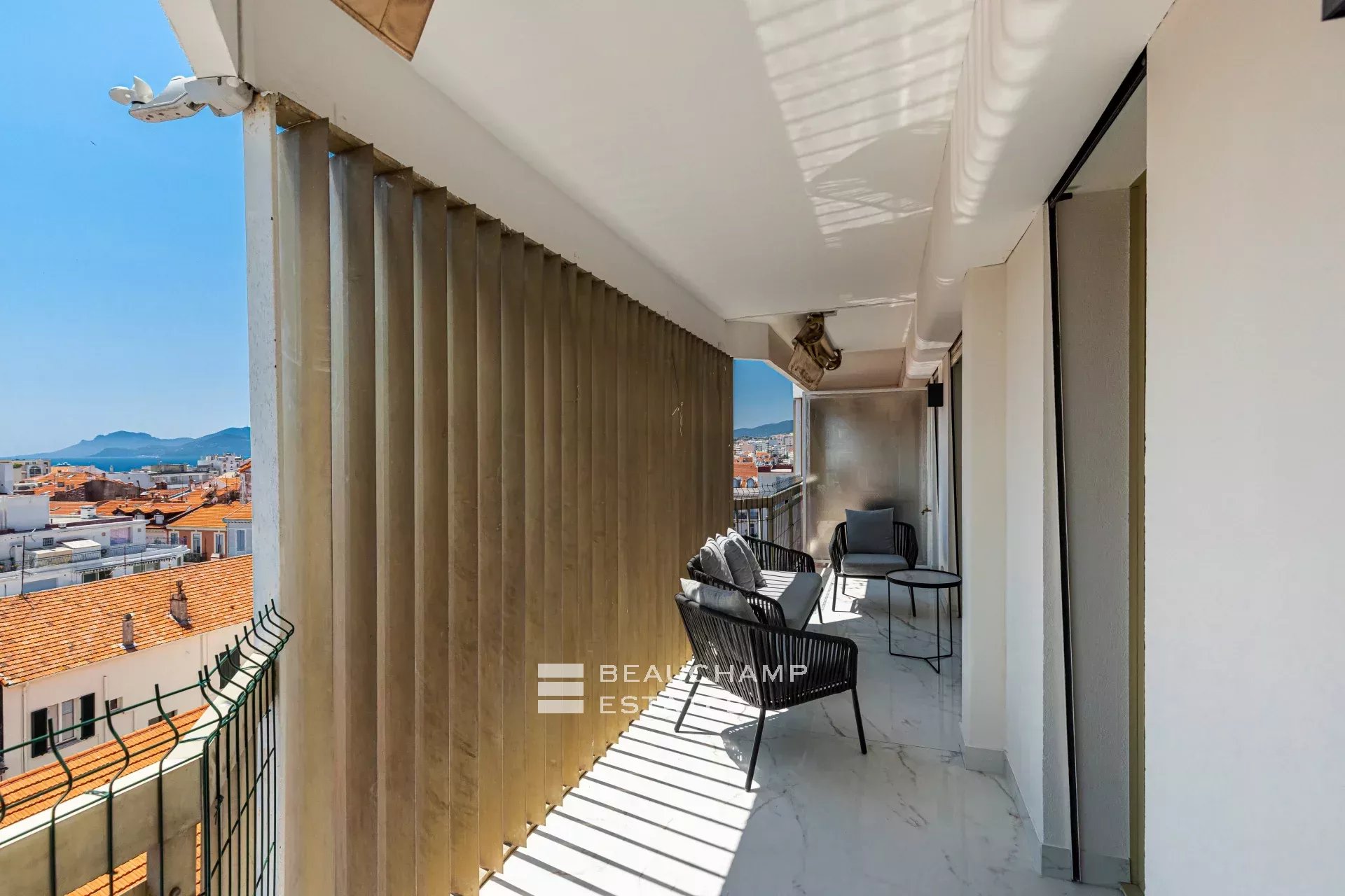 Superb 4 bedroom penthouse – Cannes Centre Superb 4 bedroom penthouse – Cannes Centre