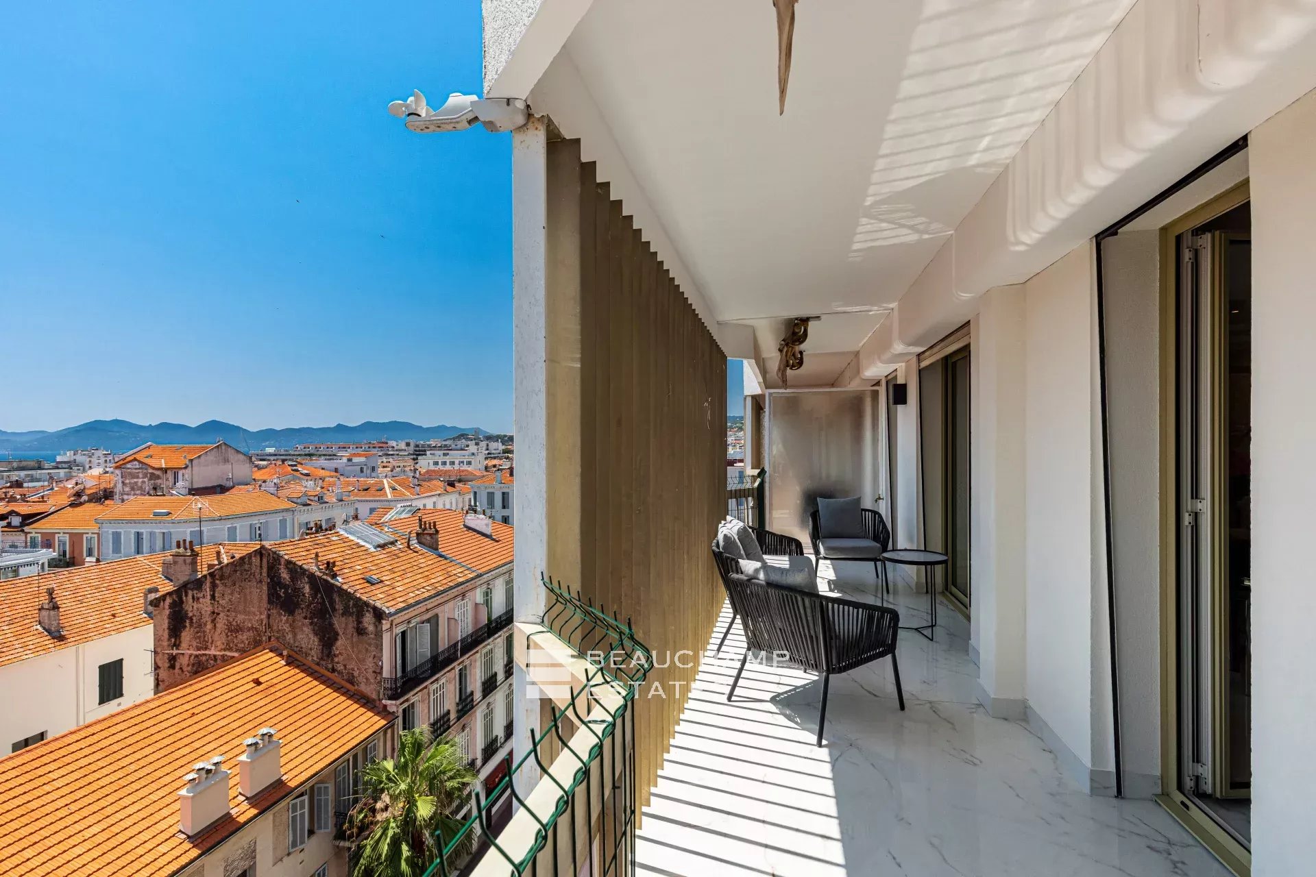 Superb 4 bedroom penthouse – Cannes Centre Superb 4 bedroom penthouse – Cannes Centre