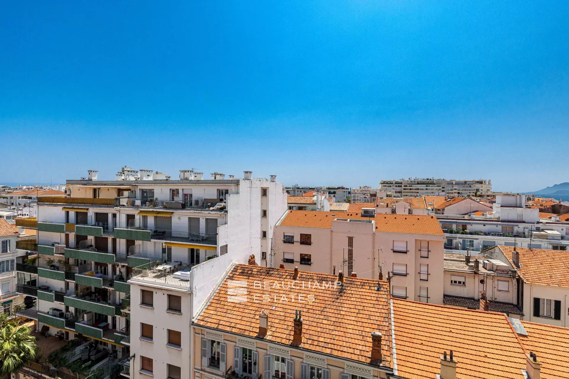 Superb 4 bedroom penthouse – Cannes Centre Superb 4 bedroom penthouse – Cannes Centre