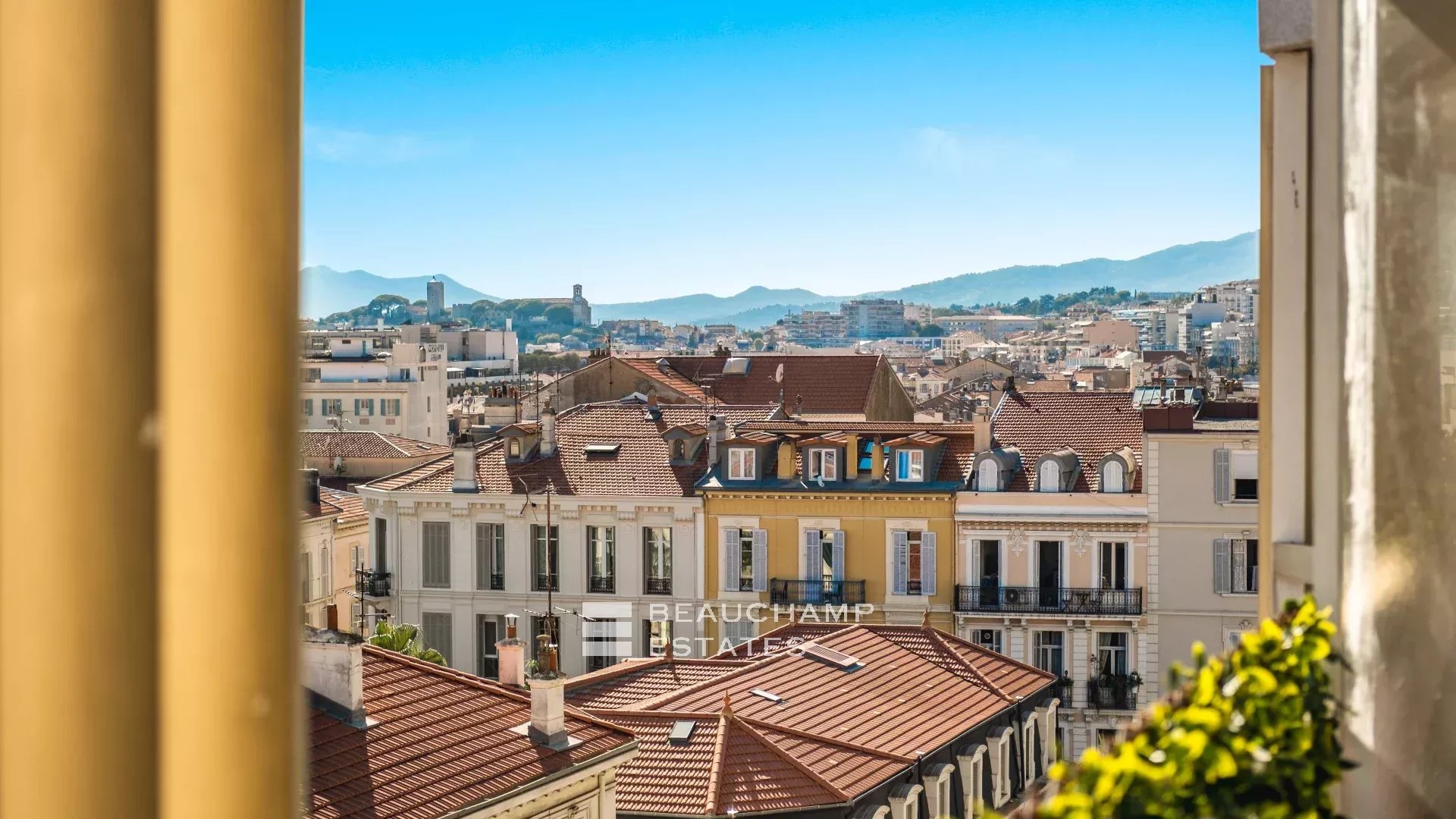 Superb 4 bedroom penthouse – Cannes Centre Superb 4 bedroom penthouse – Cannes Centre