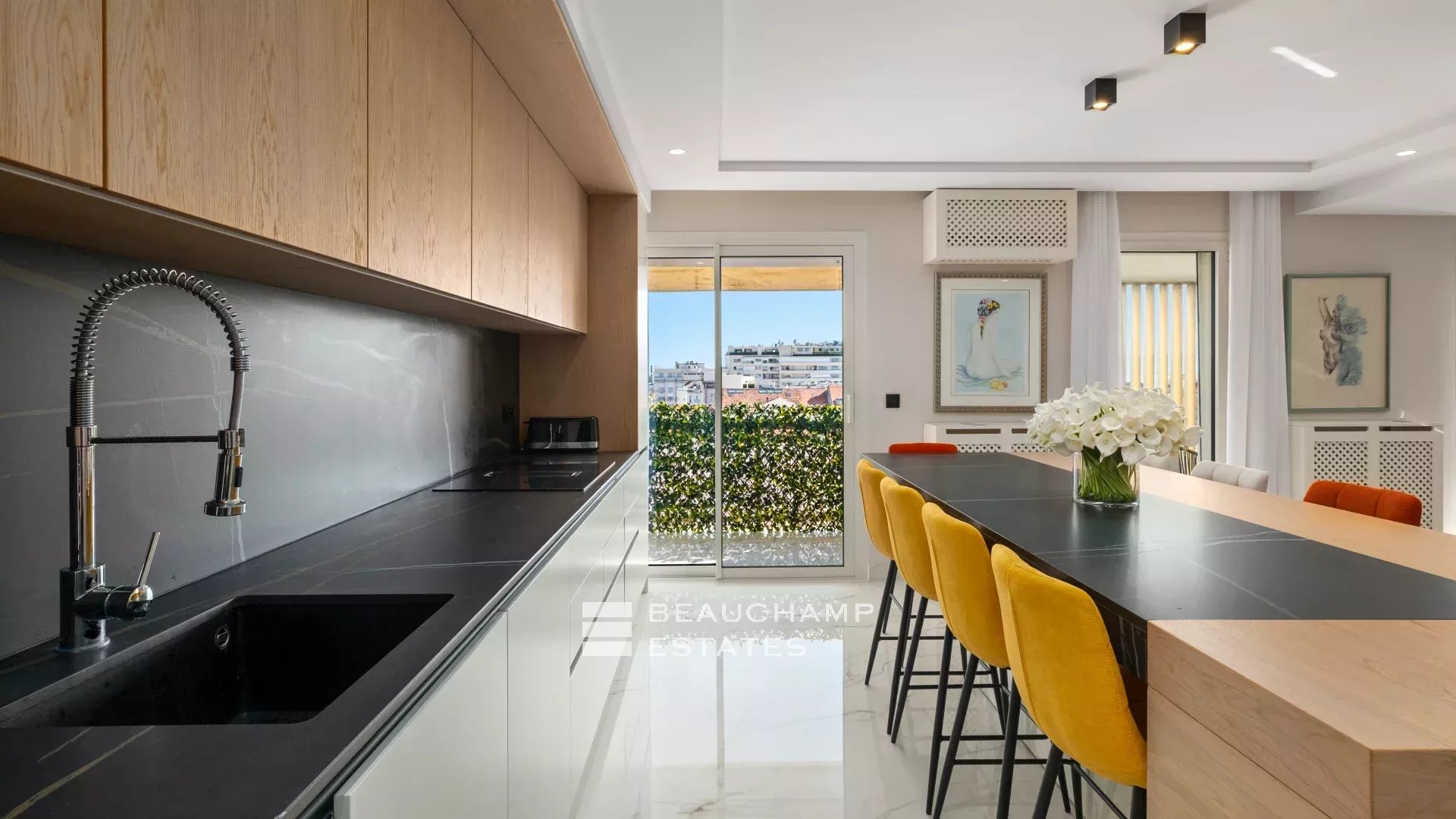 Superb 4 bedroom penthouse – Cannes Centre Superb 4 bedroom penthouse – Cannes Centre