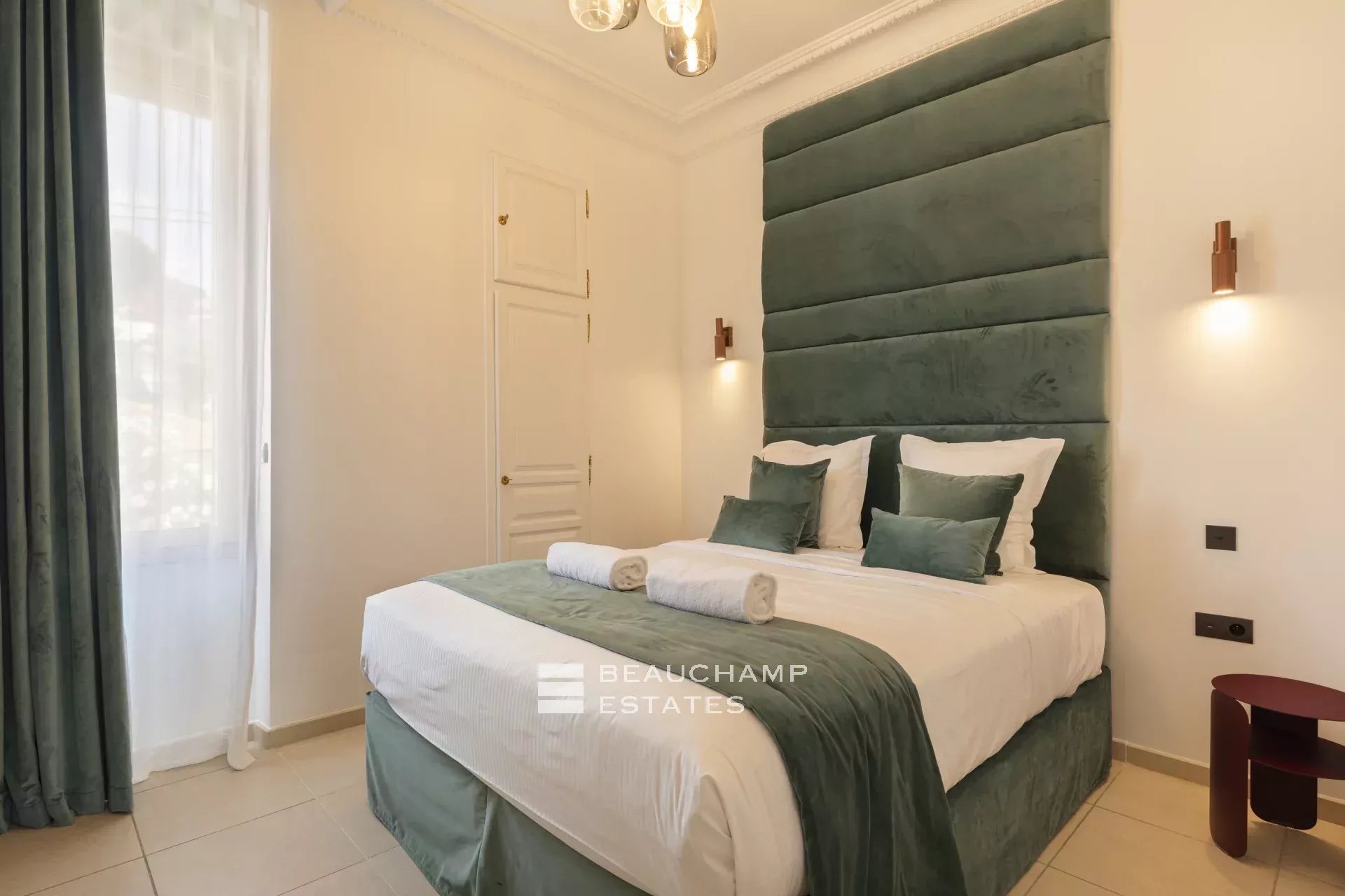 Superb Belle Époque villa with 7 bedrooms in the heart of the Basse Californie Superb Belle Époque villa with 7 bedrooms in the heart of the Basse Californie