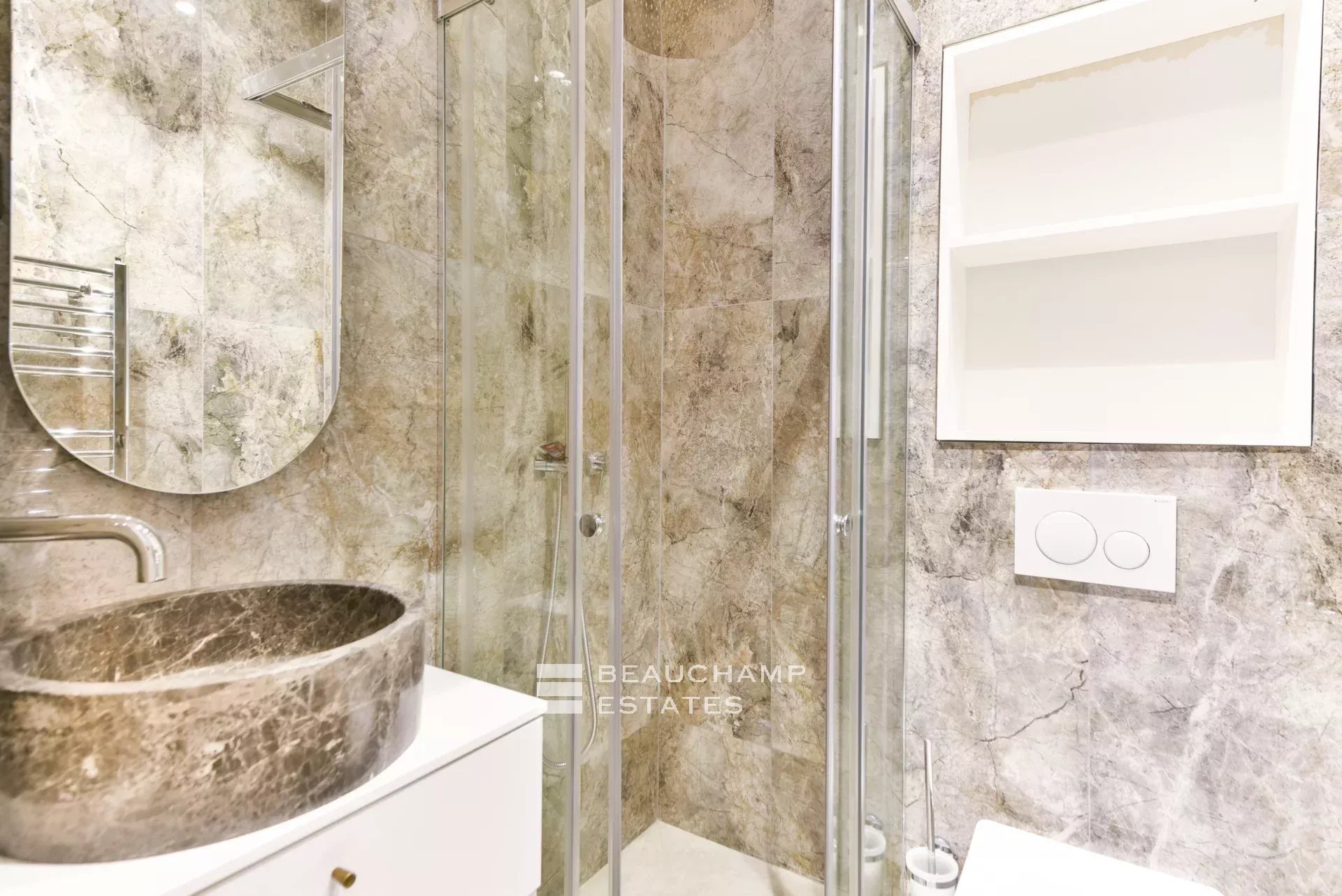 Superb Belle Époque villa with 7 bedrooms in the heart of the Basse Californie Superb Belle Époque villa with 7 bedrooms in the heart of the Basse Californie