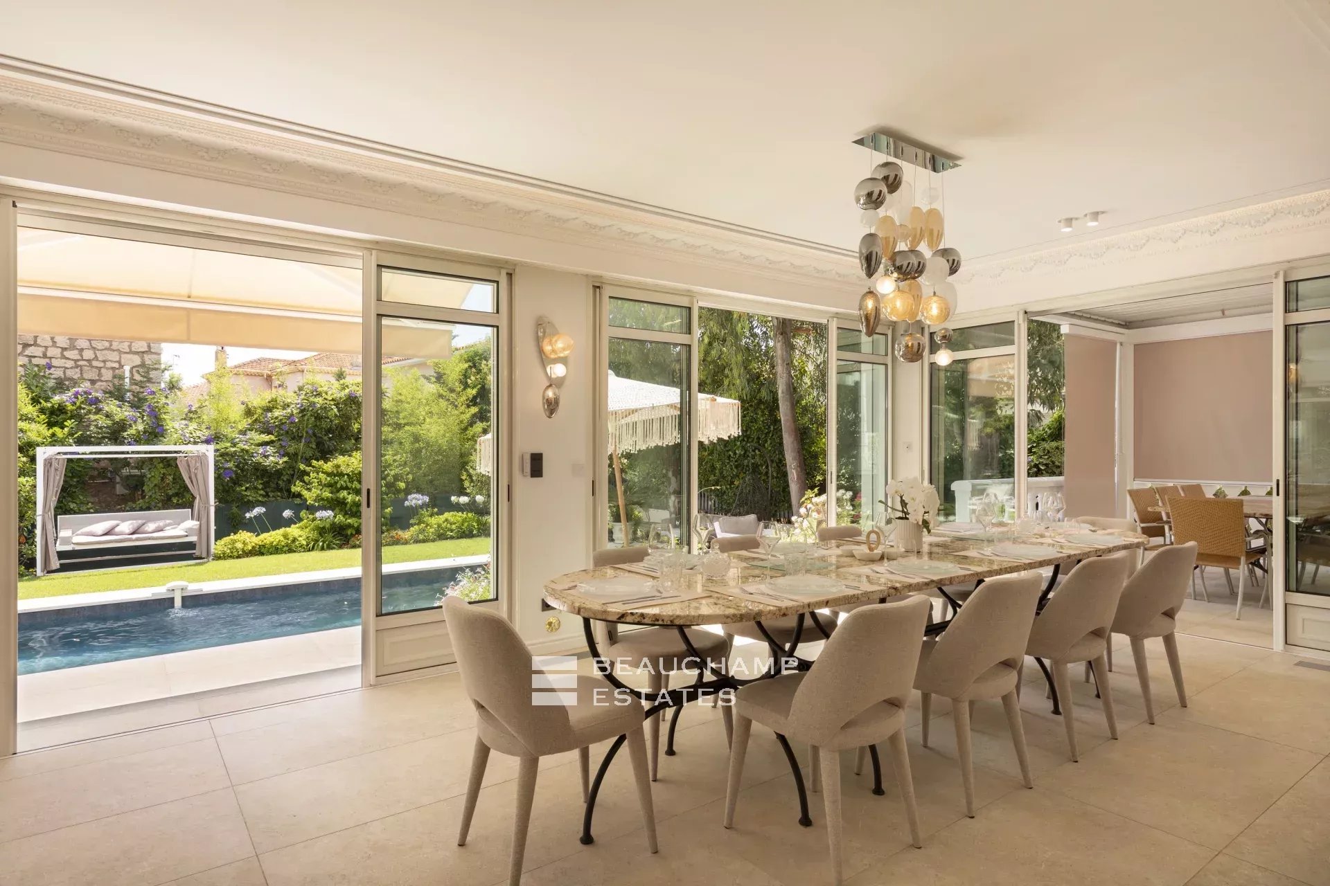 Superb Belle Époque villa with 7 bedrooms in the heart of the Basse Californie Superb Belle Époque villa with 7 bedrooms in the heart of the Basse Californie