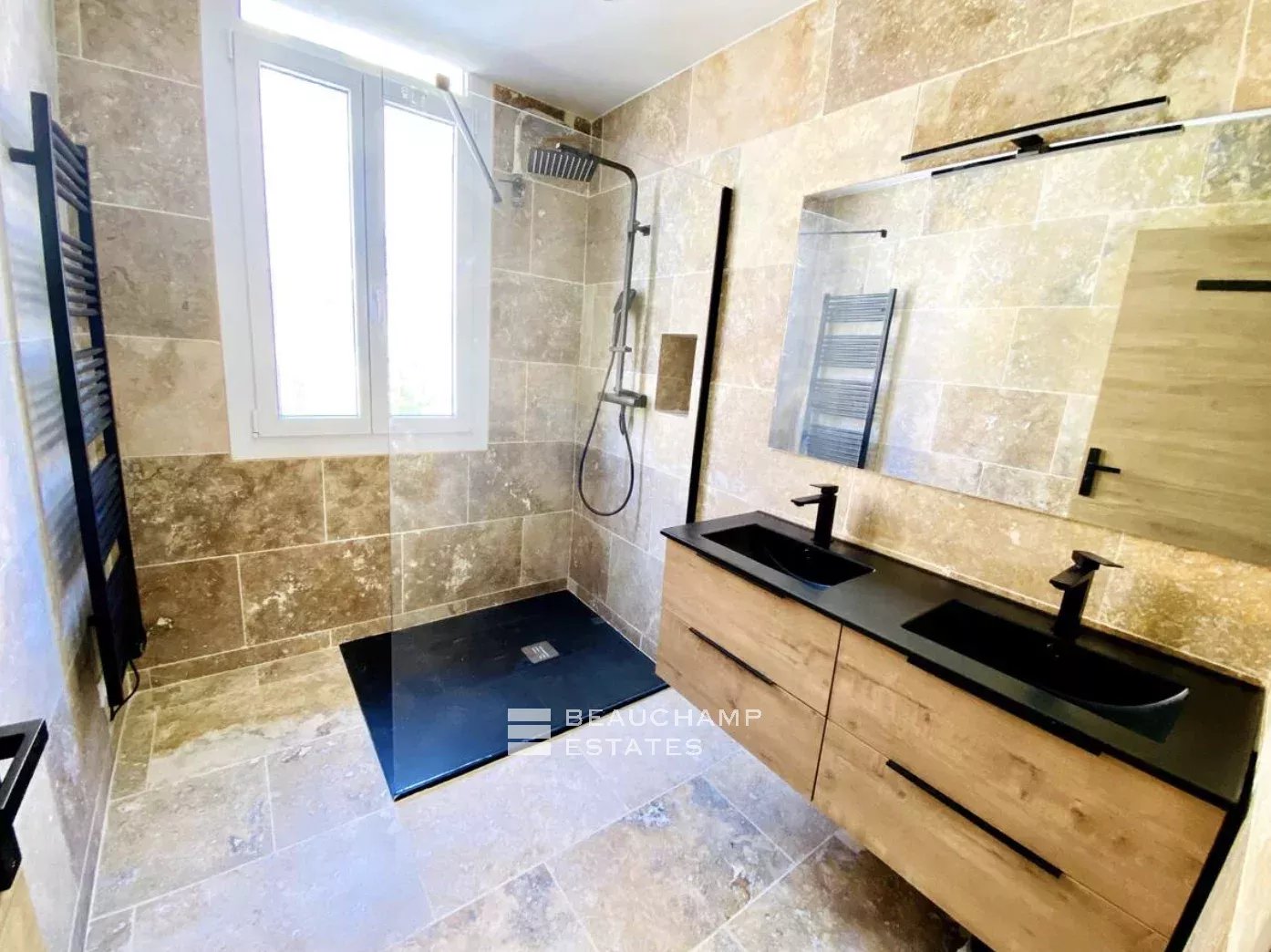 Superb new 2-bedroom – Cannes center Superb new 2-bedroom – Cannes center