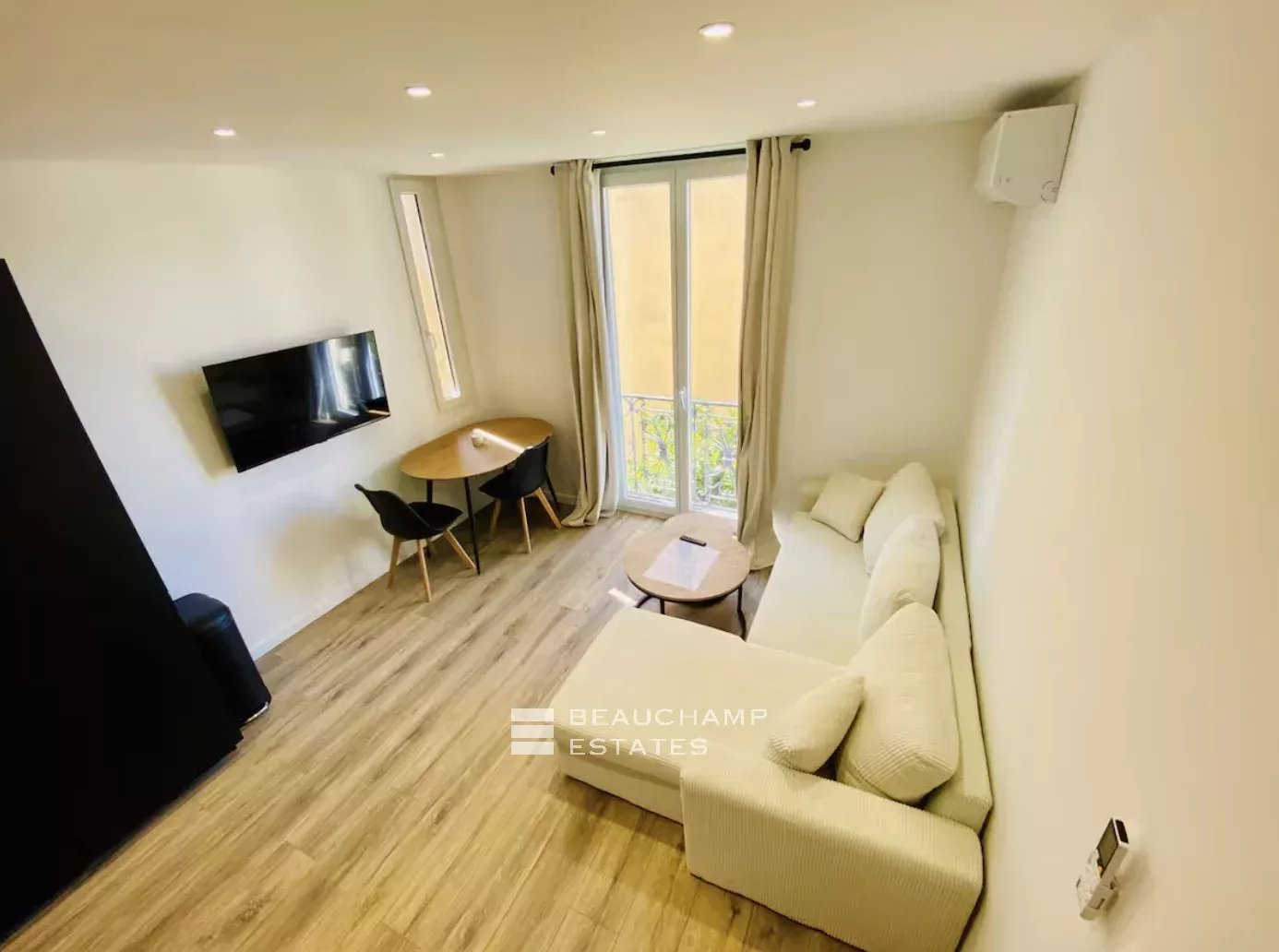 Superb new 2-bedroom – Cannes center Superb new 2-bedroom – Cannes center