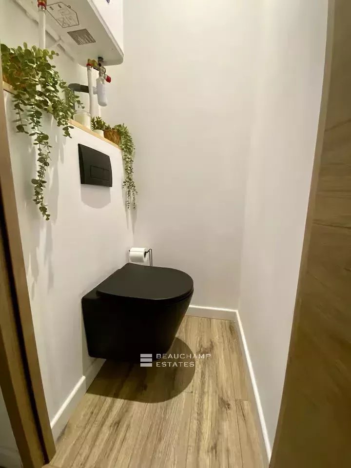 Superb new studio with large terrace – Cannes center Superb new studio with large terrace – Cannes center