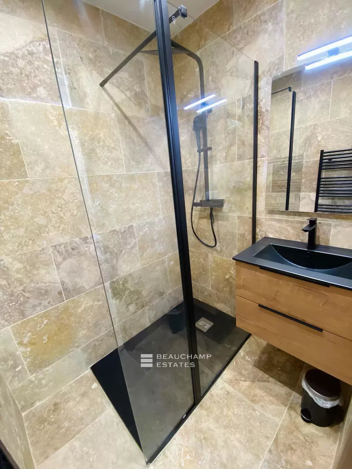 Superb new studio with large terrace – Cannes center Superb new studio with large terrace – Cannes center