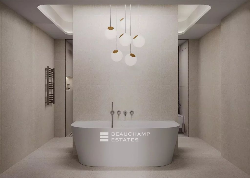 Three-bedroom apartment with sea view – Palm Beach