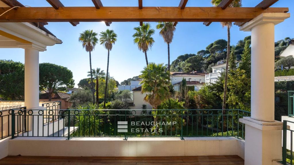 Three-Bedroom Duplex Penthouse – Saint-Jean-Cap-Ferrat