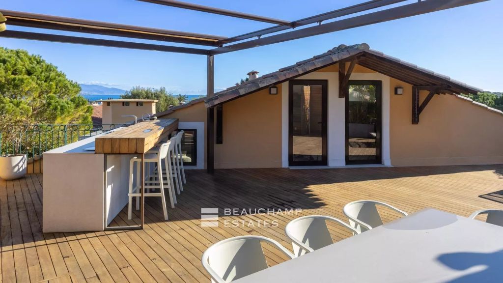Three-Bedroom Duplex Penthouse – Saint-Jean-Cap-Ferrat