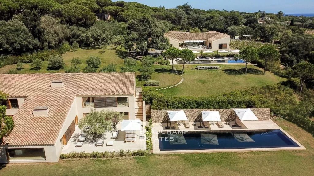 Unique brand new property offering sea views