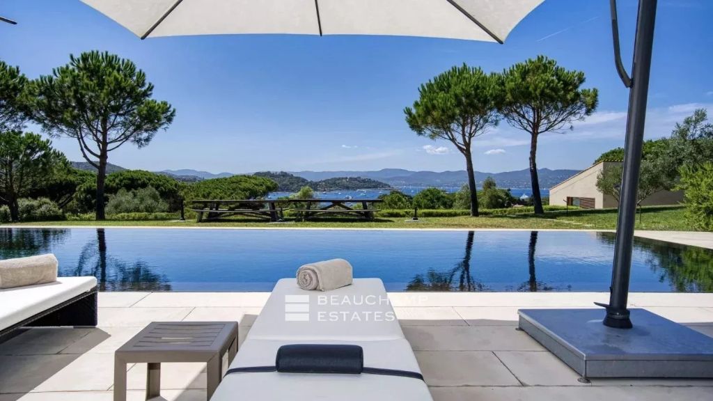 Unique brand new property offering sea views