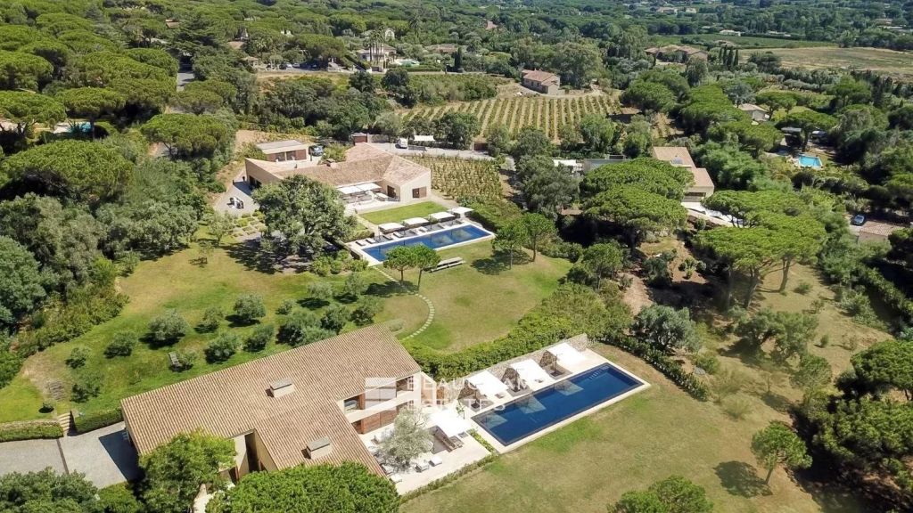 Unique brand new property offering sea views