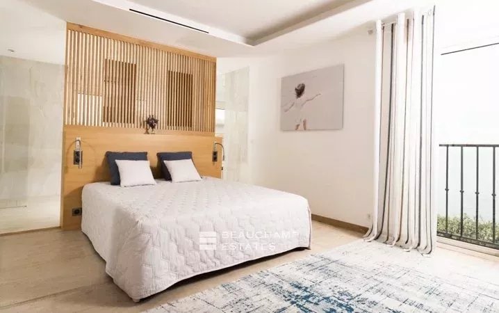 Propriété provençale de luxe dans un domaine privilégié de Saint-Tropez Unique Location, Amazing Waterfront Mansion in Saint-Tropez