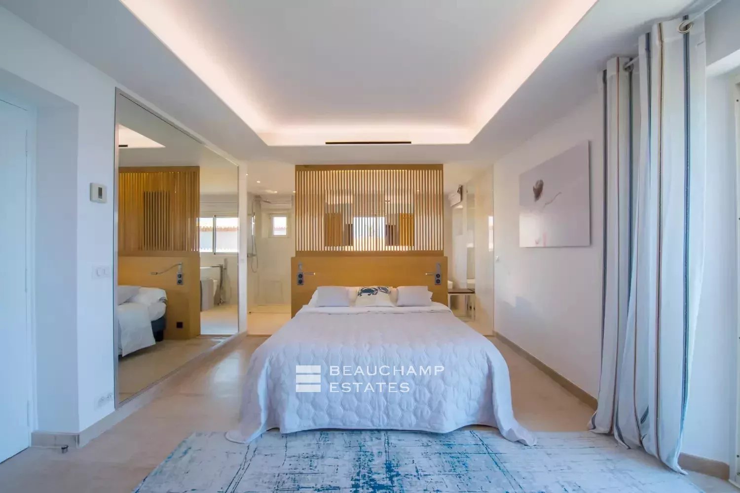 Propriété provençale de luxe dans un domaine privilégié de Saint-Tropez Unique Location, Amazing Waterfront Mansion in Saint-Tropez