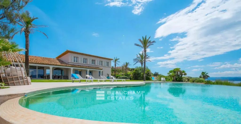 Unique Location, Amazing Waterfront Mansion in Saint-Tropez