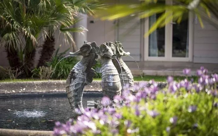 Unique Location, Amazing Waterfront Mansion in Saint-Tropez