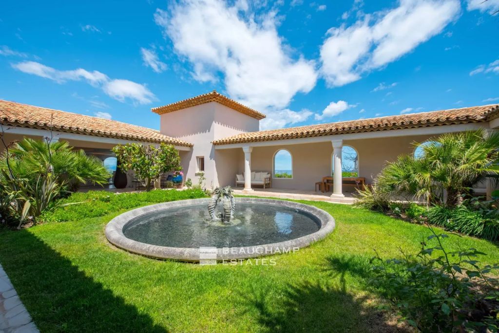 Unique Location, Amazing Waterfront Mansion in Saint-Tropez