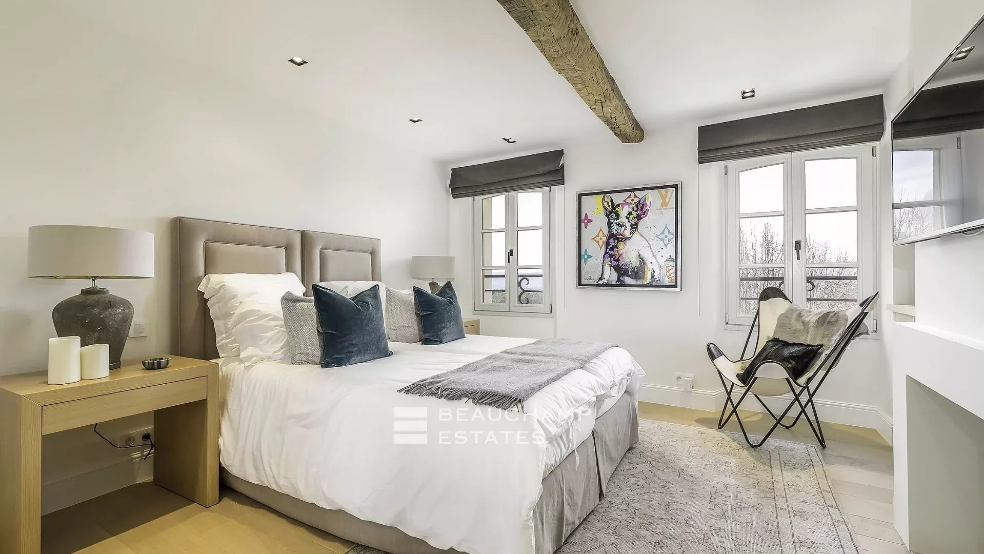 Propriété Unique de 6 chambres au Coeur du Vieux Village de Mougins Unique Property in the Heart of the Village of Mougins