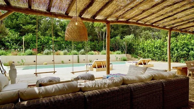 Very nice house in a private domain in Saint-Tropez close to the beach