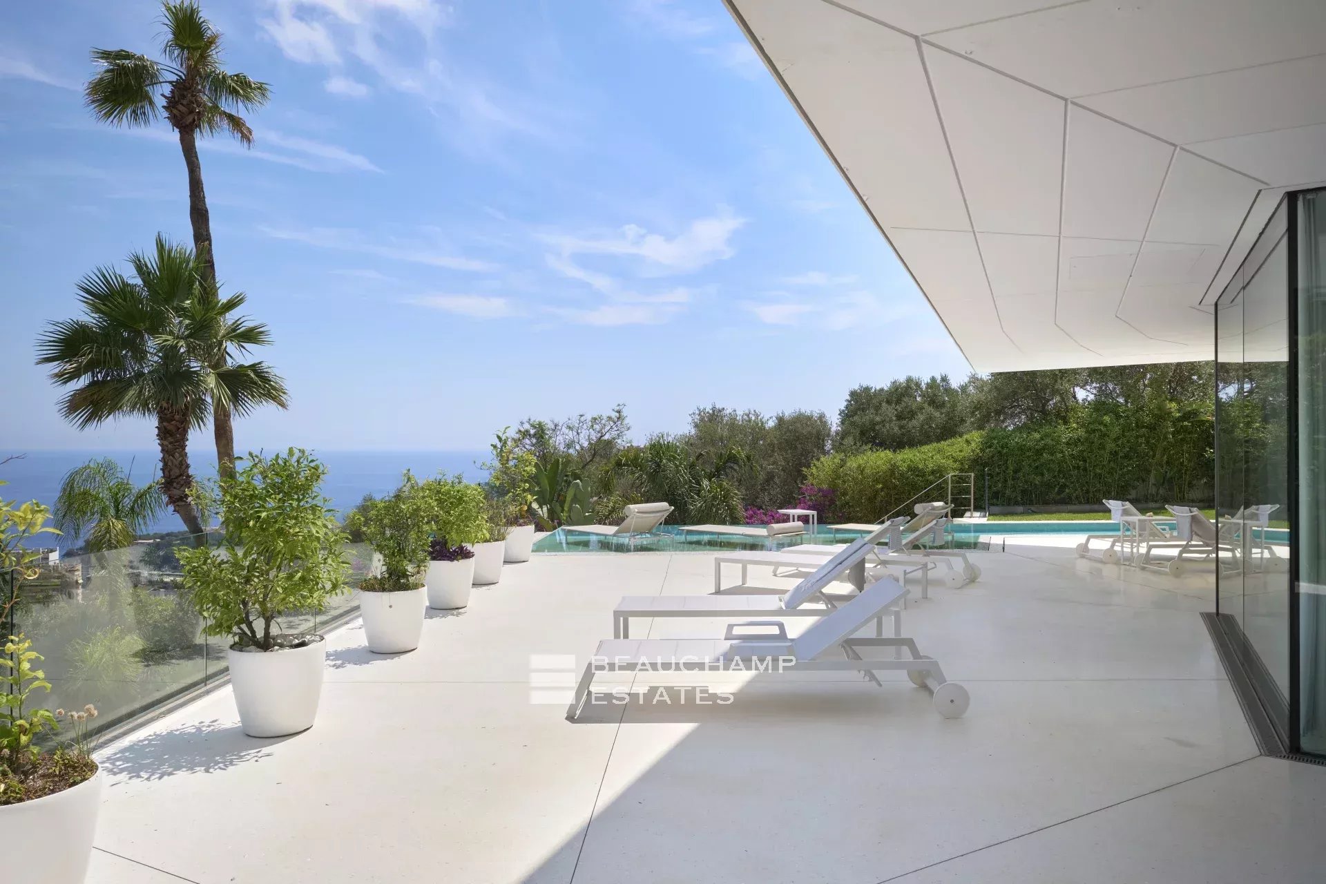 Villa on the Edge of Monaco Villa on the Edge of Monaco