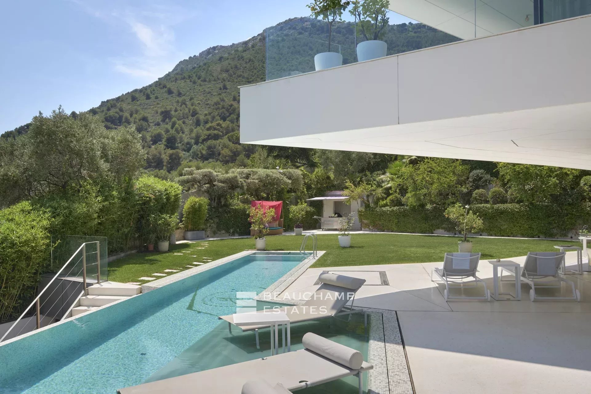 Villa on the Edge of Monaco Villa on the Edge of Monaco