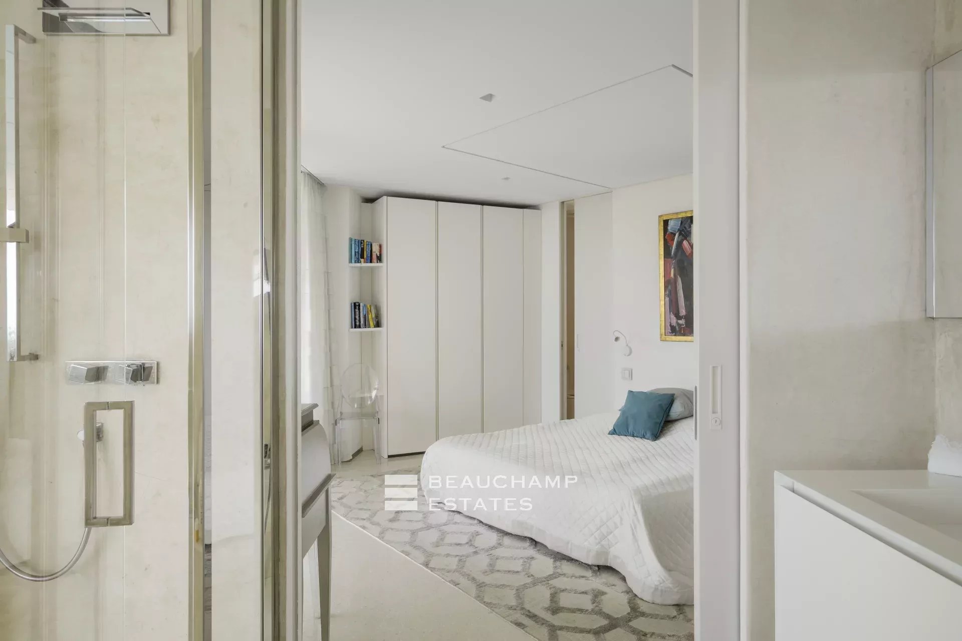 Villa on the Edge of Monaco Villa on the Edge of Monaco