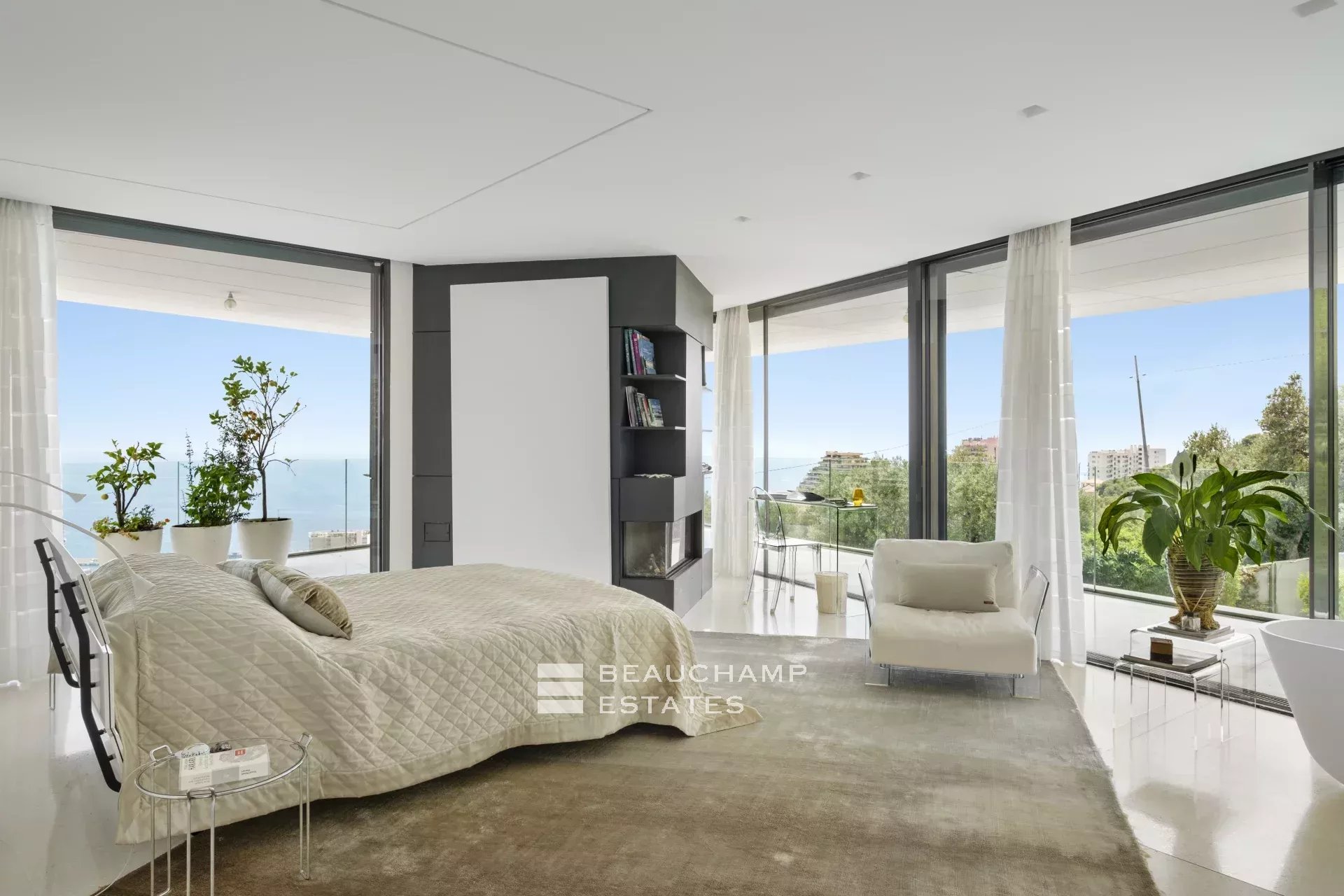 Villa on the Edge of Monaco Villa on the Edge of Monaco