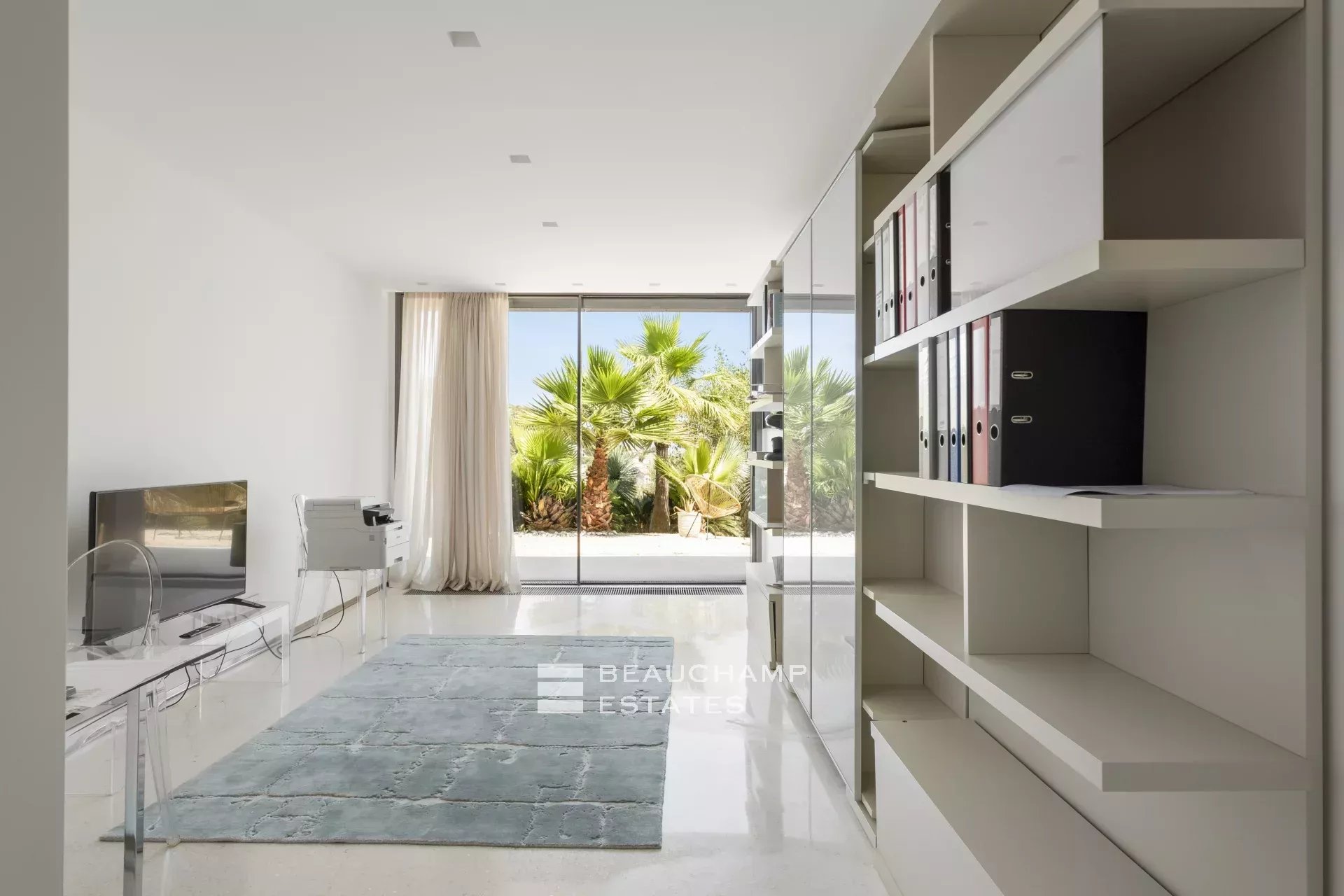 Villa on the Edge of Monaco Villa on the Edge of Monaco