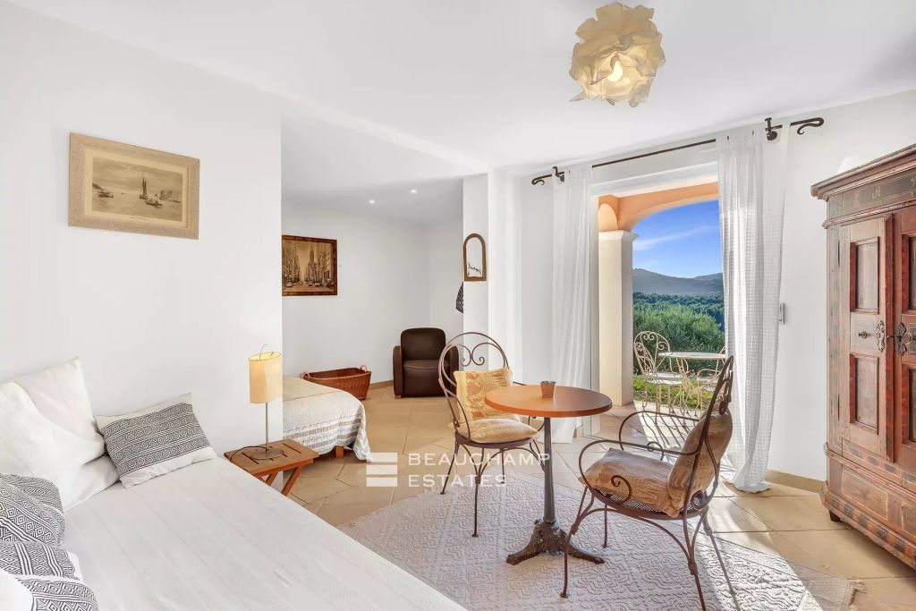 villa with mountain views