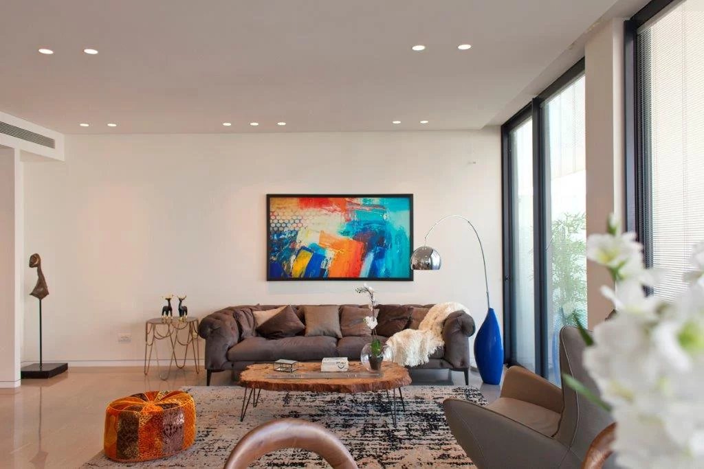 125 sqm apartment next to the beach