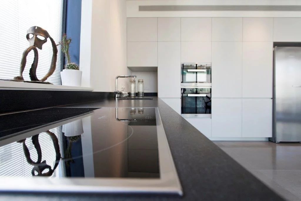 125 sqm apartment next to the beach