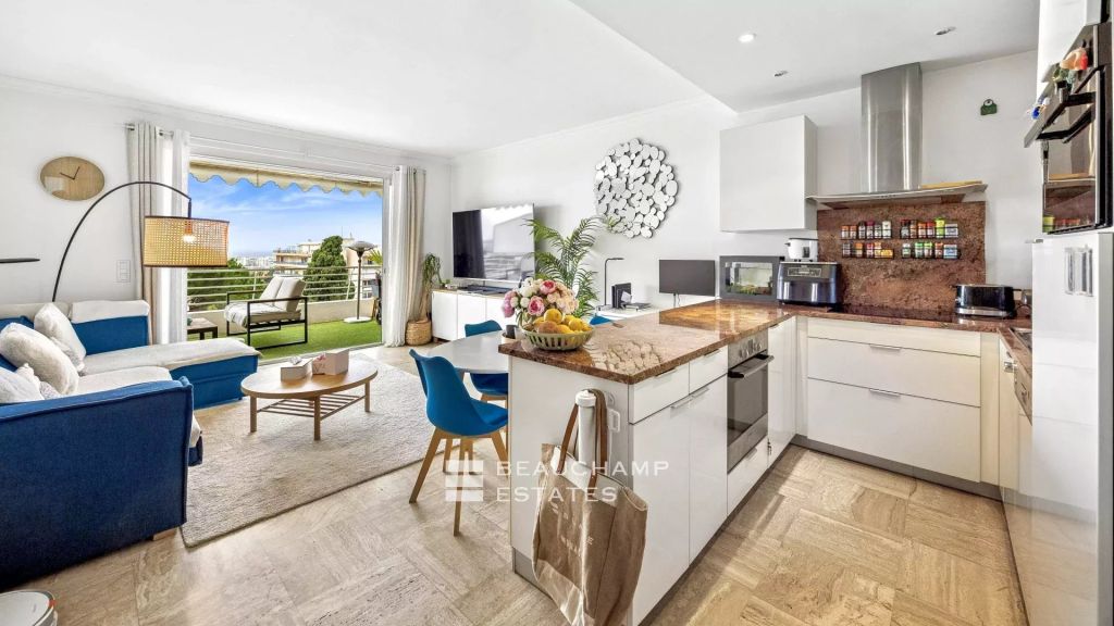 3-room apartment with terrace and sea view – Cannes Basse Californie