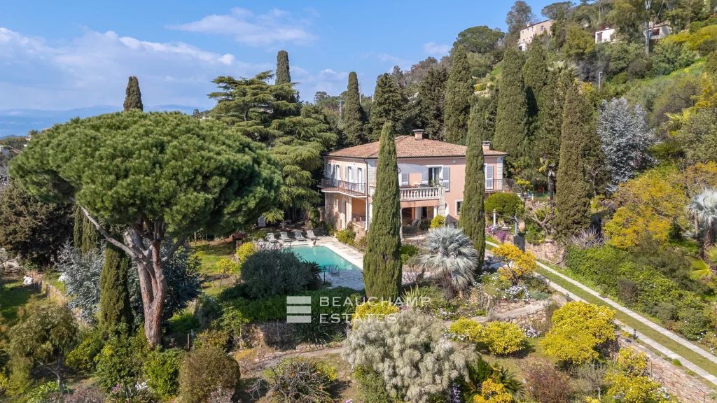 4-bedroom Neo-Provençal villa with swimming pool – Cannes Croix des Gardes