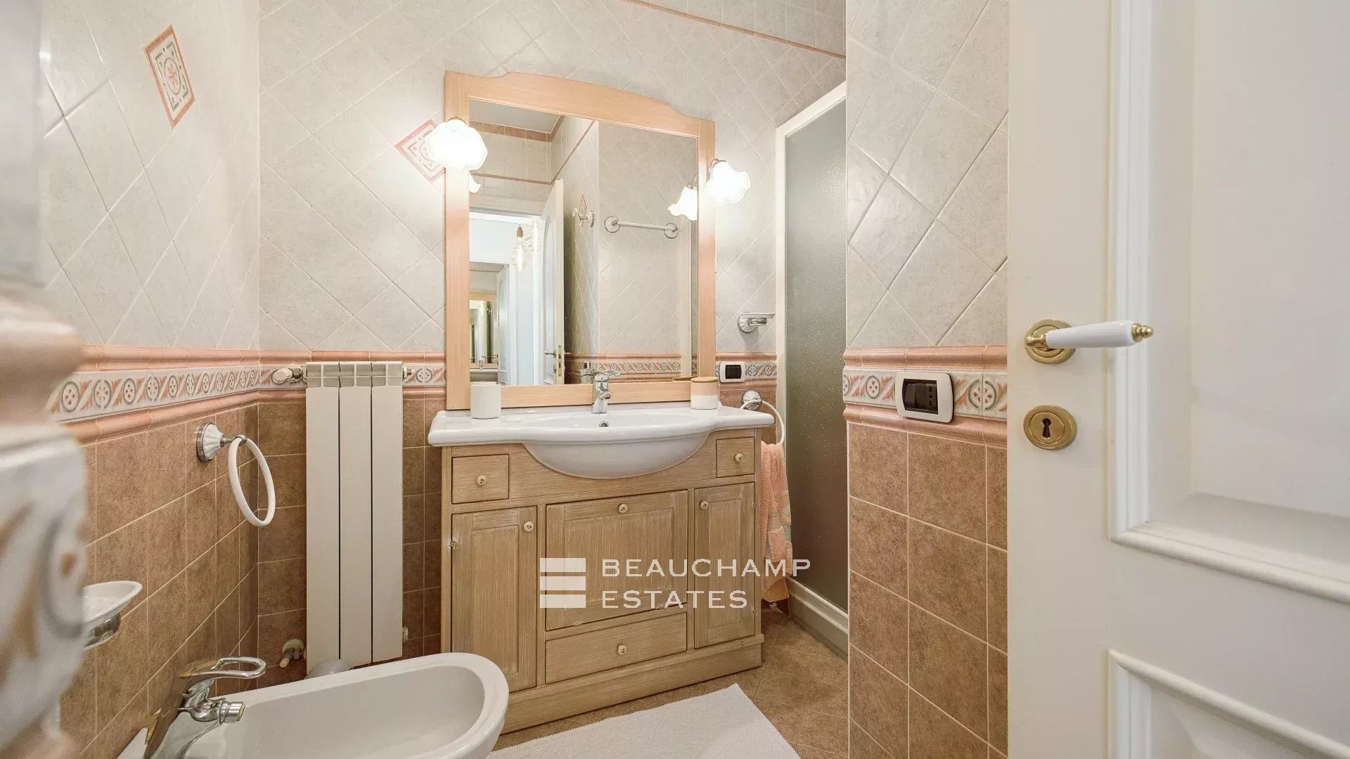 4-bedroom Neo-Provençal villa with swimming pool – Cannes Croix des Gardes 4-bedroom Neo-Provençal villa with swimming pool – Cannes Croix des Gardes