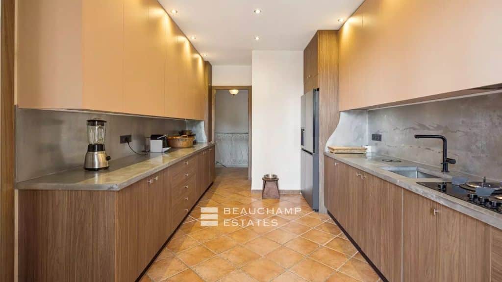 4-bedroom Neo-Provençal villa with swimming pool – Cannes Croix des Gardes