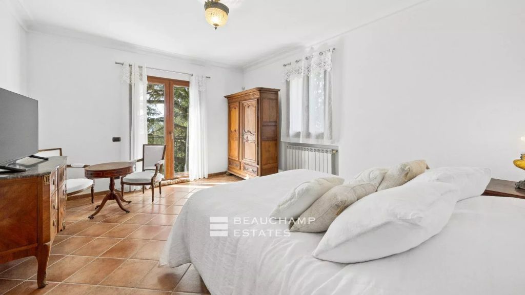 4-bedroom Neo-Provençal villa with swimming pool – Cannes Croix des Gardes