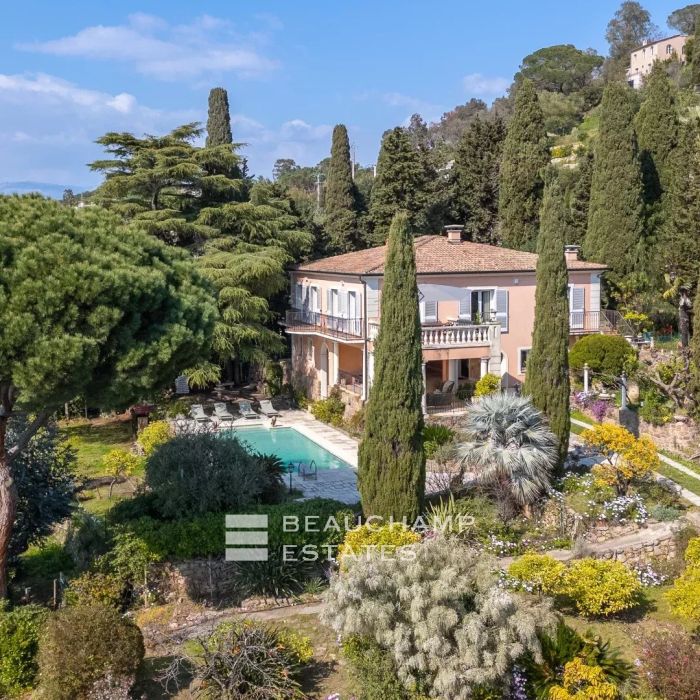 4-bedroom Neo-Provençal villa with swimming pool – Cannes Croix des Gardes