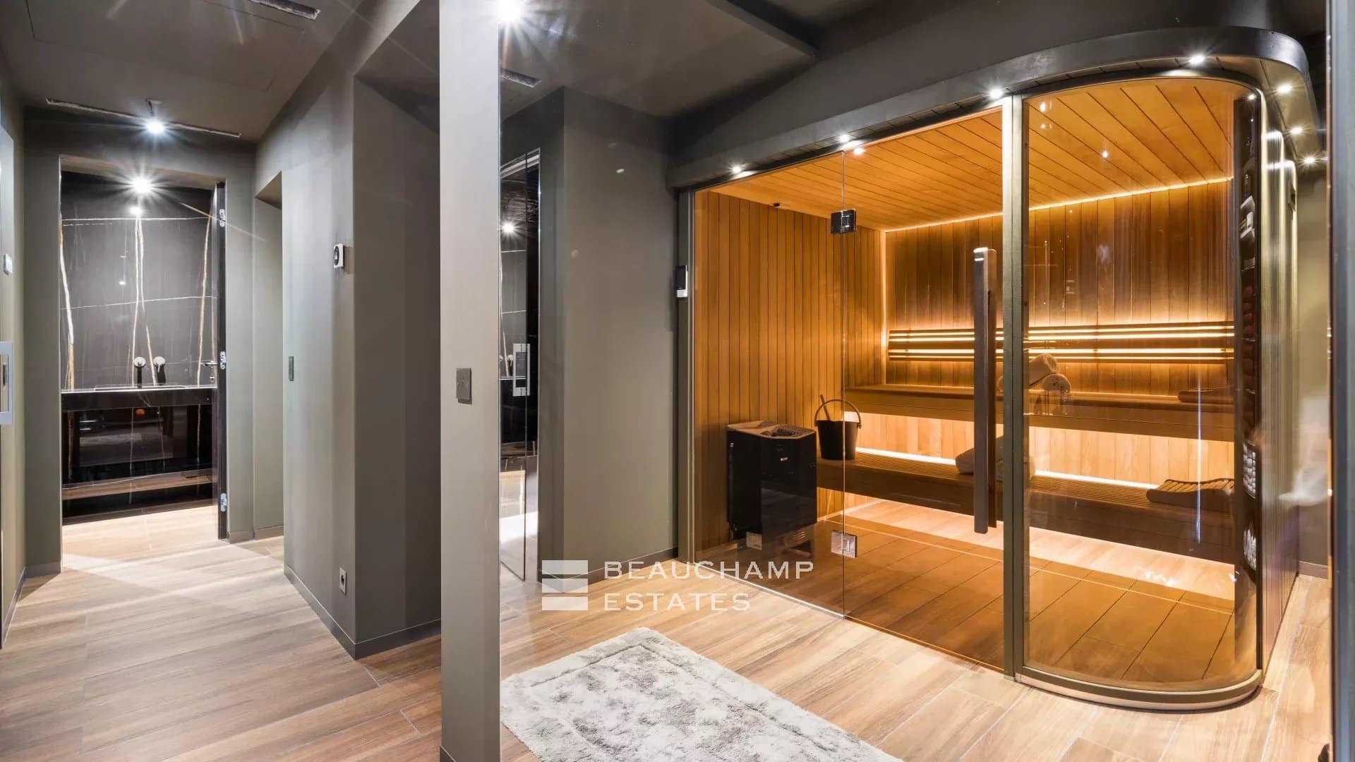 4-bedroom villa with panoramic sea views in Mougins 4-bedroom villa with panoramic sea views in Mougins