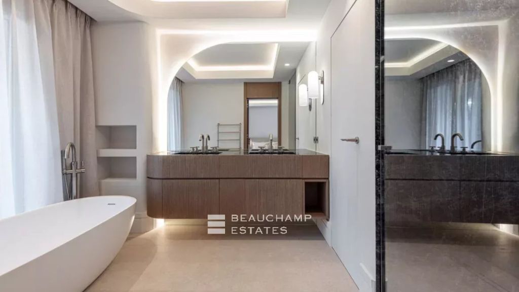 4 room flat refurbished with superb materials