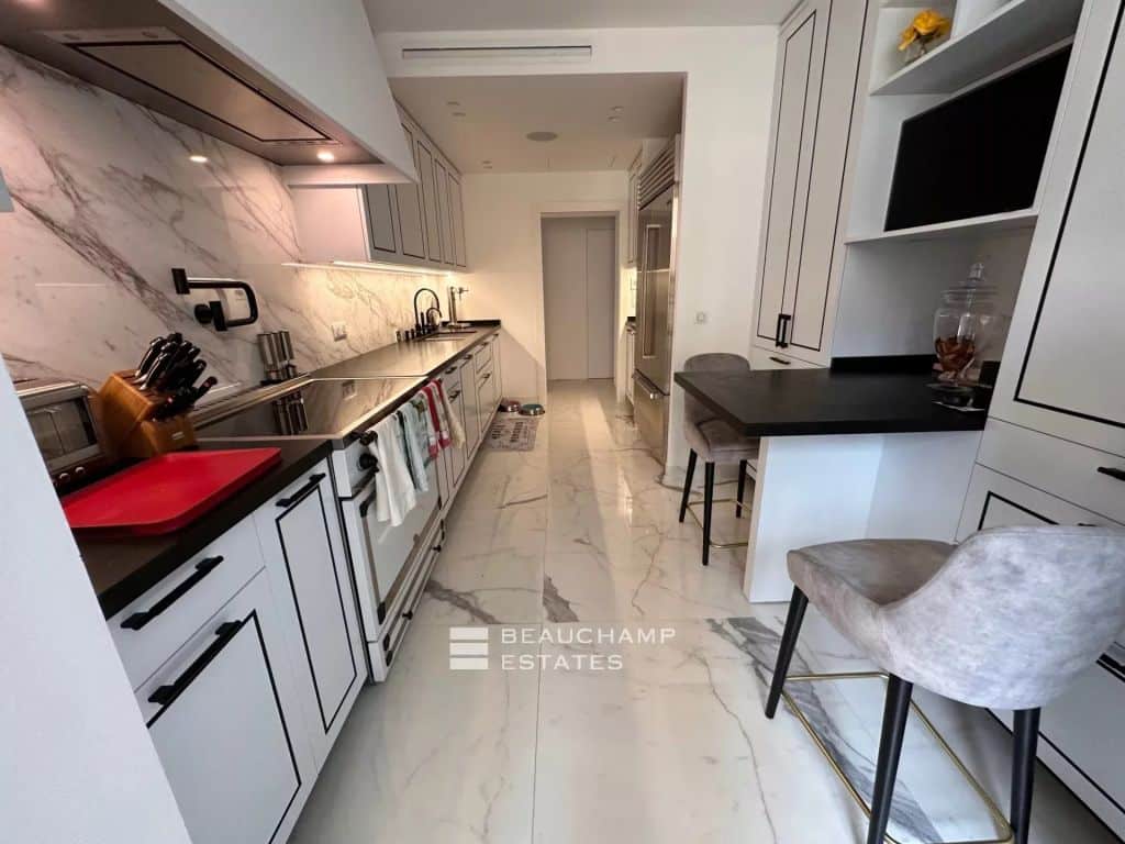 4 room flat refurbished with superb materials