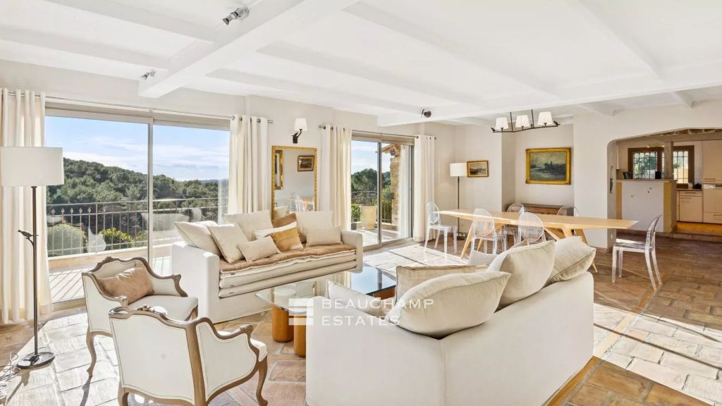 5-bedroom Provençal villa in Opio