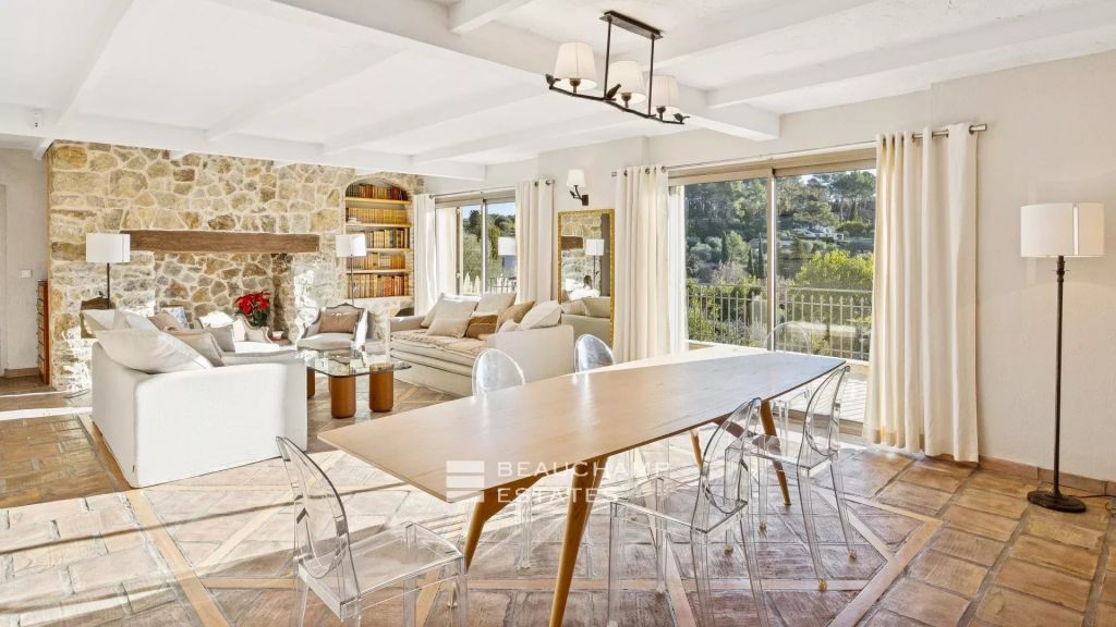 5-bedroom Provençal villa in Opio