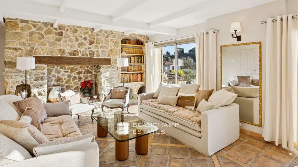 5-bedroom Provençal villa in Opio