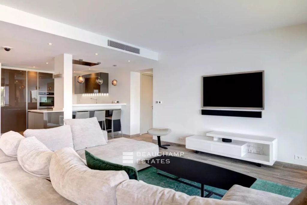 5 room apartment with Sea view in Beaulieu sur Mer