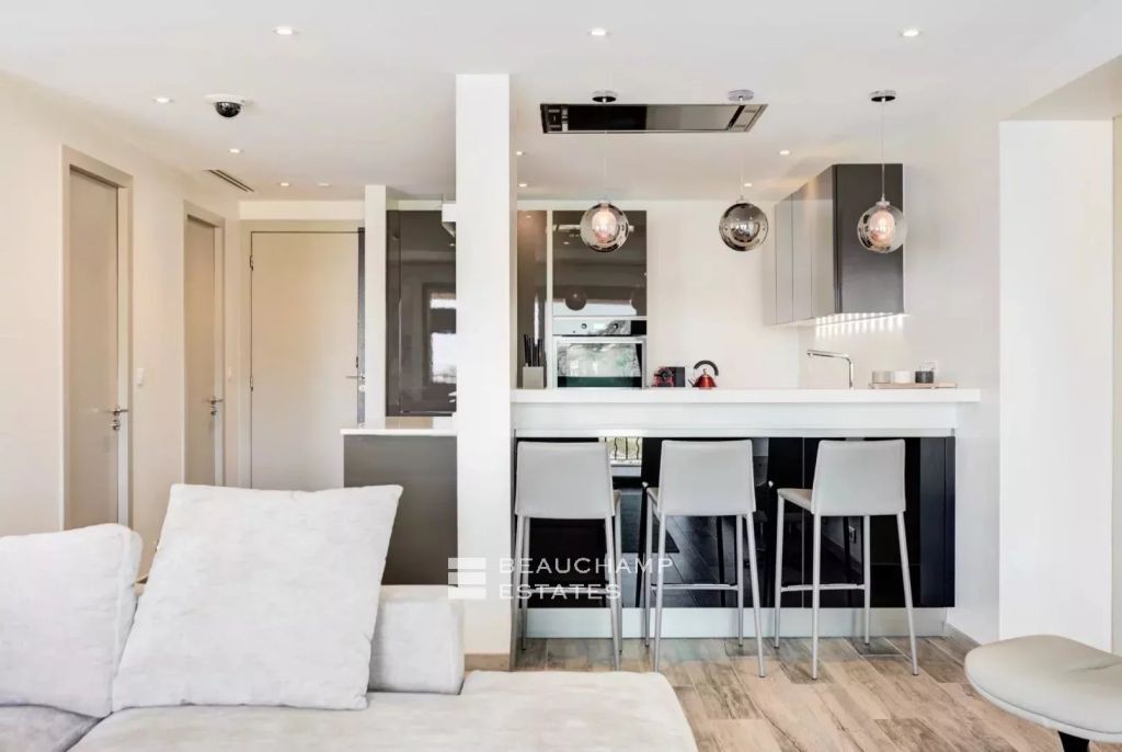 5 room apartment with Sea view in Beaulieu sur Mer