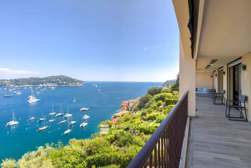 5 room apartment with Sea view in Beaulieu sur Mer