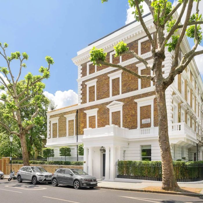 A beautifully presented end of terrace house positioned on the corner of Ladbroke Terrace and Ladbroke Square.