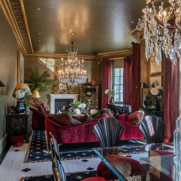 A Grade II Listed home with beautiful interiors in the heart of Belgravia.